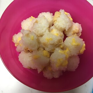 離乳食完了期☆鶏胸肉と卵の混ぜおにぎり(*^^*)